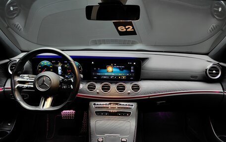 Mercedes-Benz E-Класс, 2020 год, 4 600 000 рублей, 30 фотография