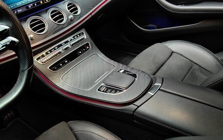 Mercedes-Benz E-Класс, 2020 год, 4 600 000 рублей, 33 фотография