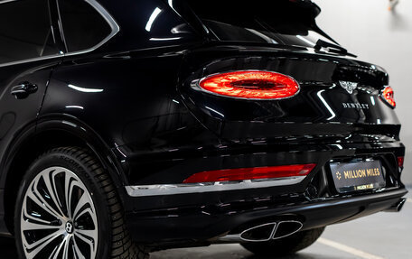 Bentley Bentayga I, 2025 год, 34 500 000 рублей, 10 фотография