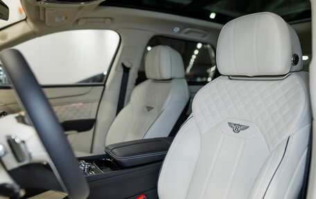 Bentley Bentayga I, 2025 год, 34 500 000 рублей, 12 фотография