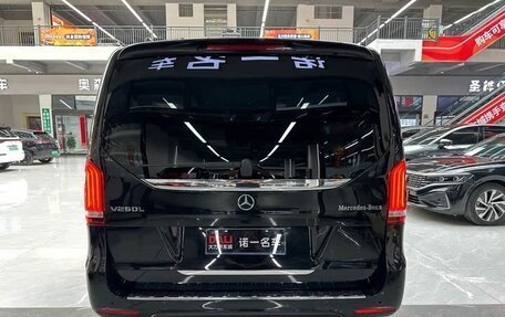 Mercedes-Benz V-Класс, 2021 год, 4 900 100 рублей, 5 фотография