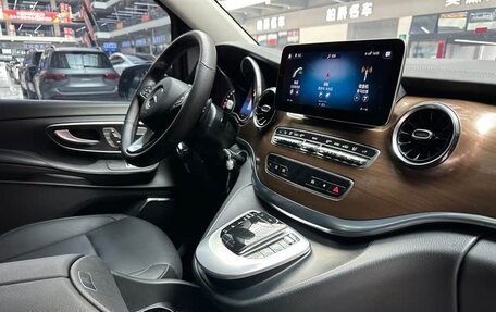 Mercedes-Benz V-Класс, 2021 год, 4 900 100 рублей, 12 фотография