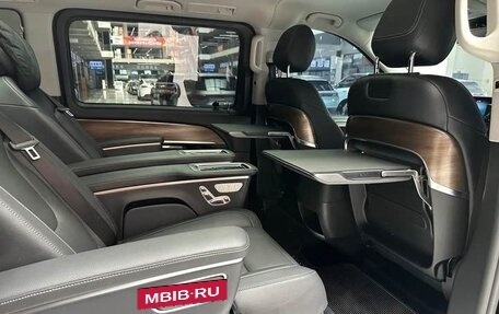 Mercedes-Benz V-Класс, 2021 год, 4 900 100 рублей, 28 фотография