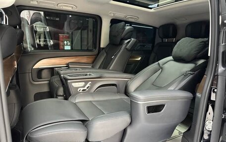 Mercedes-Benz V-Класс, 2021 год, 4 900 100 рублей, 32 фотография
