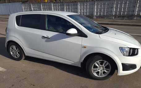 Chevrolet Aveo III, 2015 год, 740 000 рублей, 4 фотография