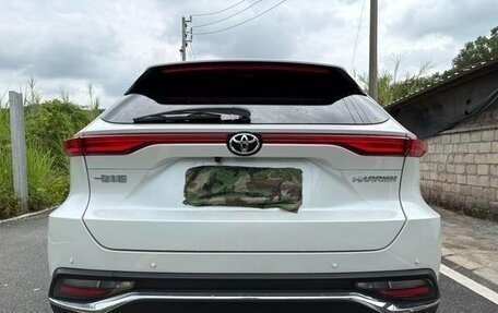 Toyota Harrier, 2024 год, 3 200 000 рублей, 5 фотография