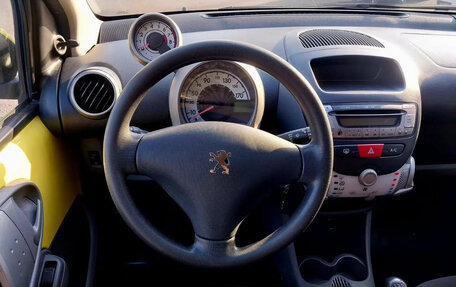 Peugeot 107 I рестайлинг, 2010 год, 498 000 рублей, 3 фотография