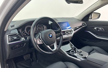 BMW 3 серия, 2020 год, 2 990 000 рублей, 10 фотография