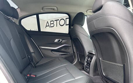 BMW 3 серия, 2020 год, 2 990 000 рублей, 12 фотография