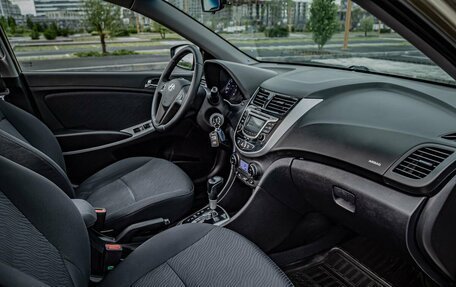 Hyundai Solaris II рестайлинг, 2012 год, 799 000 рублей, 21 фотография