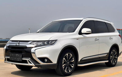 Mitsubishi Outlander III рестайлинг 3, 2021 год, 1 950 999 рублей, 1 фотография