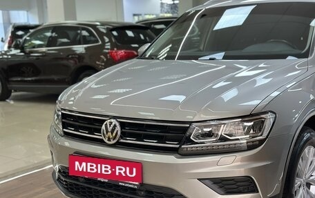 Volkswagen Tiguan II, 2017 год, 2 420 000 рублей, 5 фотография