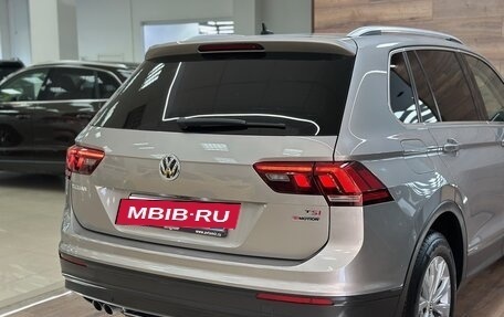 Volkswagen Tiguan II, 2017 год, 2 420 000 рублей, 11 фотография