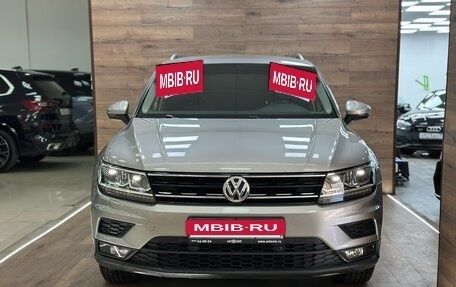 Volkswagen Tiguan II, 2017 год, 2 420 000 рублей, 2 фотография