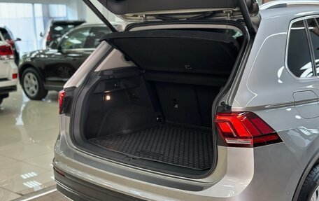 Volkswagen Tiguan II, 2017 год, 2 420 000 рублей, 13 фотография