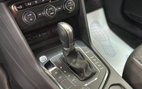 Volkswagen Tiguan II, 2017 год, 2 420 000 рублей, 22 фотография
