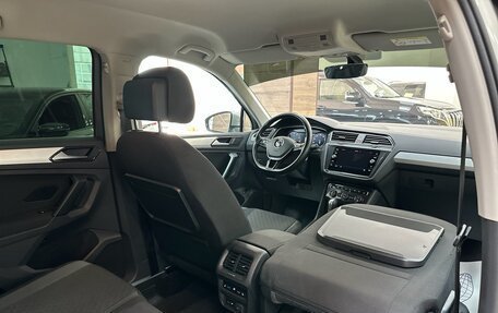Volkswagen Tiguan II, 2017 год, 2 420 000 рублей, 28 фотография