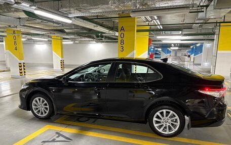 Toyota Camry, 2021 год, 2 650 000 рублей, 5 фотография