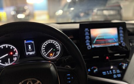Toyota Camry, 2021 год, 2 650 000 рублей, 10 фотография