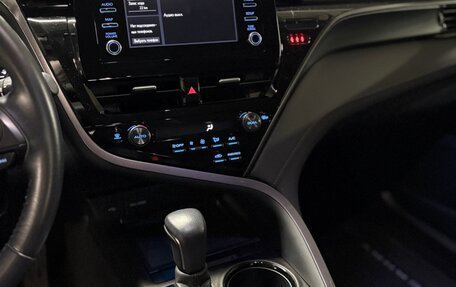 Toyota Camry, 2021 год, 2 650 000 рублей, 13 фотография