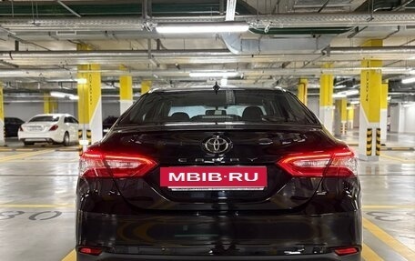 Toyota Camry, 2021 год, 2 650 000 рублей, 6 фотография