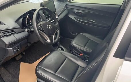 Toyota Yaris XP150 рестайлинг, 2022 год, 1 530 100 рублей, 12 фотография