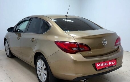 Opel Astra J, 2013 год, 840 000 рублей, 6 фотография