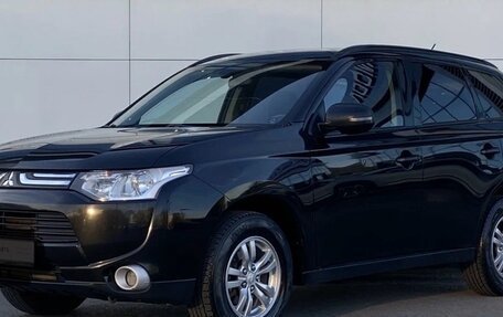 Mitsubishi Outlander III рестайлинг 3, 2012 год, 1 500 000 рублей, 2 фотография