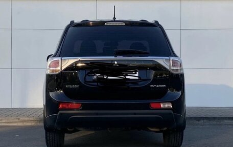 Mitsubishi Outlander III рестайлинг 3, 2012 год, 1 500 000 рублей, 4 фотография