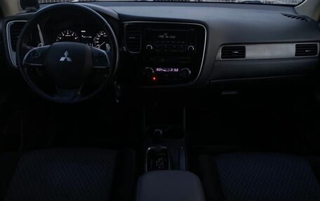 Mitsubishi Outlander III рестайлинг 3, 2012 год, 1 500 000 рублей, 8 фотография