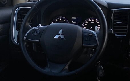Mitsubishi Outlander III рестайлинг 3, 2012 год, 1 500 000 рублей, 15 фотография
