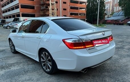 Honda Accord IX рестайлинг, 2013 год, 1 400 000 рублей, 9 фотография