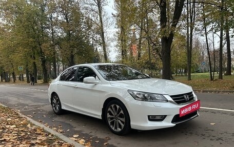 Honda Accord IX рестайлинг, 2013 год, 1 400 000 рублей, 3 фотография