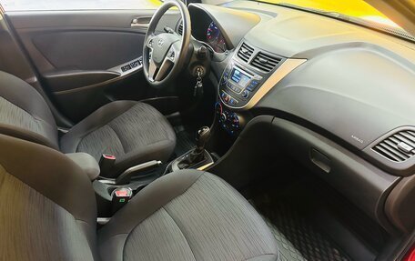 Hyundai Solaris II рестайлинг, 2015 год, 1 049 000 рублей, 12 фотография