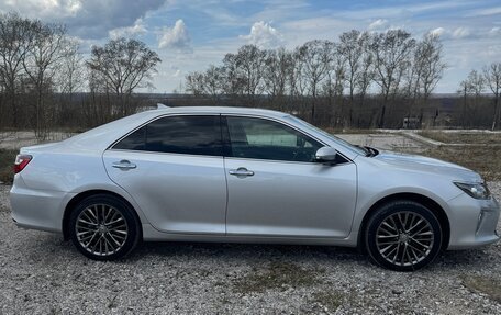 Toyota Camry, 2017 год, 2 150 000 рублей, 11 фотография