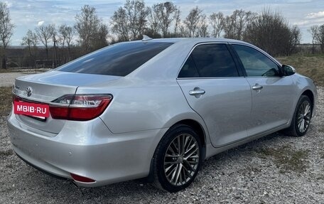 Toyota Camry, 2017 год, 2 150 000 рублей, 8 фотография