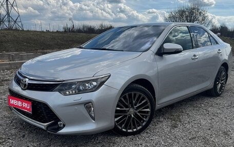 Toyota Camry, 2017 год, 2 150 000 рублей, 5 фотография