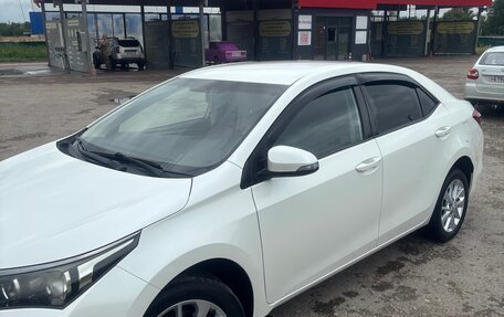 Toyota Corolla, 2015 год, 1 370 000 рублей, 2 фотография