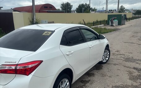 Toyota Corolla, 2015 год, 1 370 000 рублей, 4 фотография