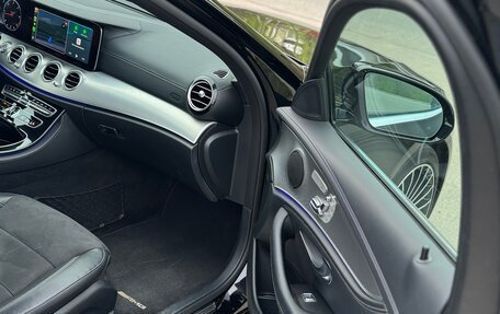 Mercedes-Benz E-Класс, 2019 год, 3 900 000 рублей, 3 фотография