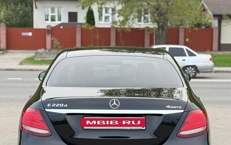 Mercedes-Benz E-Класс, 2019 год, 3 900 000 рублей, 9 фотография