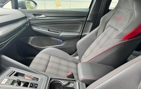 Volkswagen Golf GTI, 2022 год, 1 949 900 рублей, 12 фотография