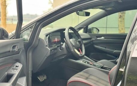 Volkswagen Golf GTI, 2022 год, 1 949 900 рублей, 10 фотография