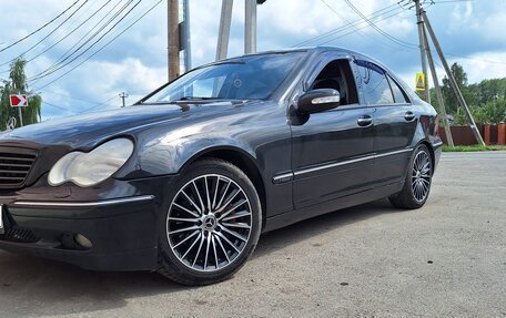 Mercedes-Benz C-Класс, 2001 год, 650 000 рублей, 1 фотография