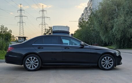 Mercedes-Benz E-Класс, 2019 год, 2 890 000 рублей, 4 фотография