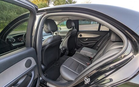 Mercedes-Benz E-Класс, 2019 год, 2 890 000 рублей, 2 фотография