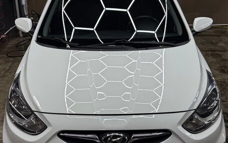 Hyundai Solaris II рестайлинг, 2014 год, 800 000 рублей, 2 фотография