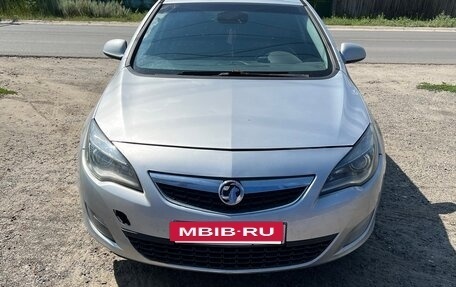 Opel Astra J, 2012 год, 600 000 рублей, 4 фотография