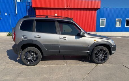 Chevrolet Niva I рестайлинг, 2016 год, 850 000 рублей, 4 фотография