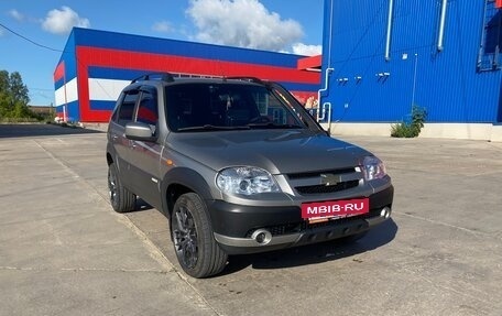 Chevrolet Niva I рестайлинг, 2016 год, 850 000 рублей, 2 фотография